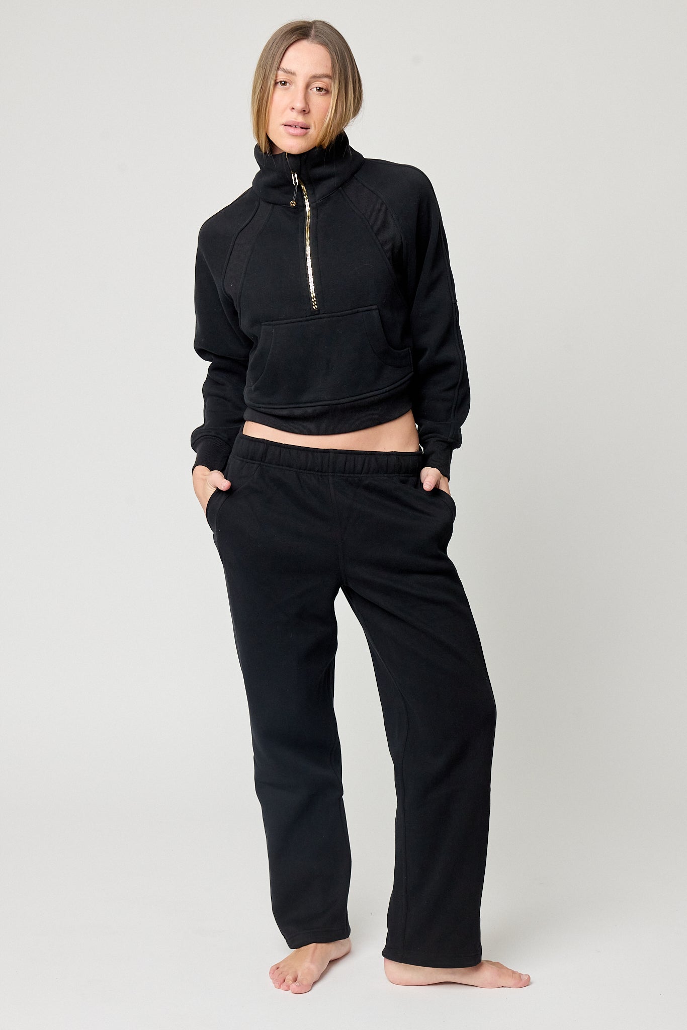 Essential Studio Jogger Black