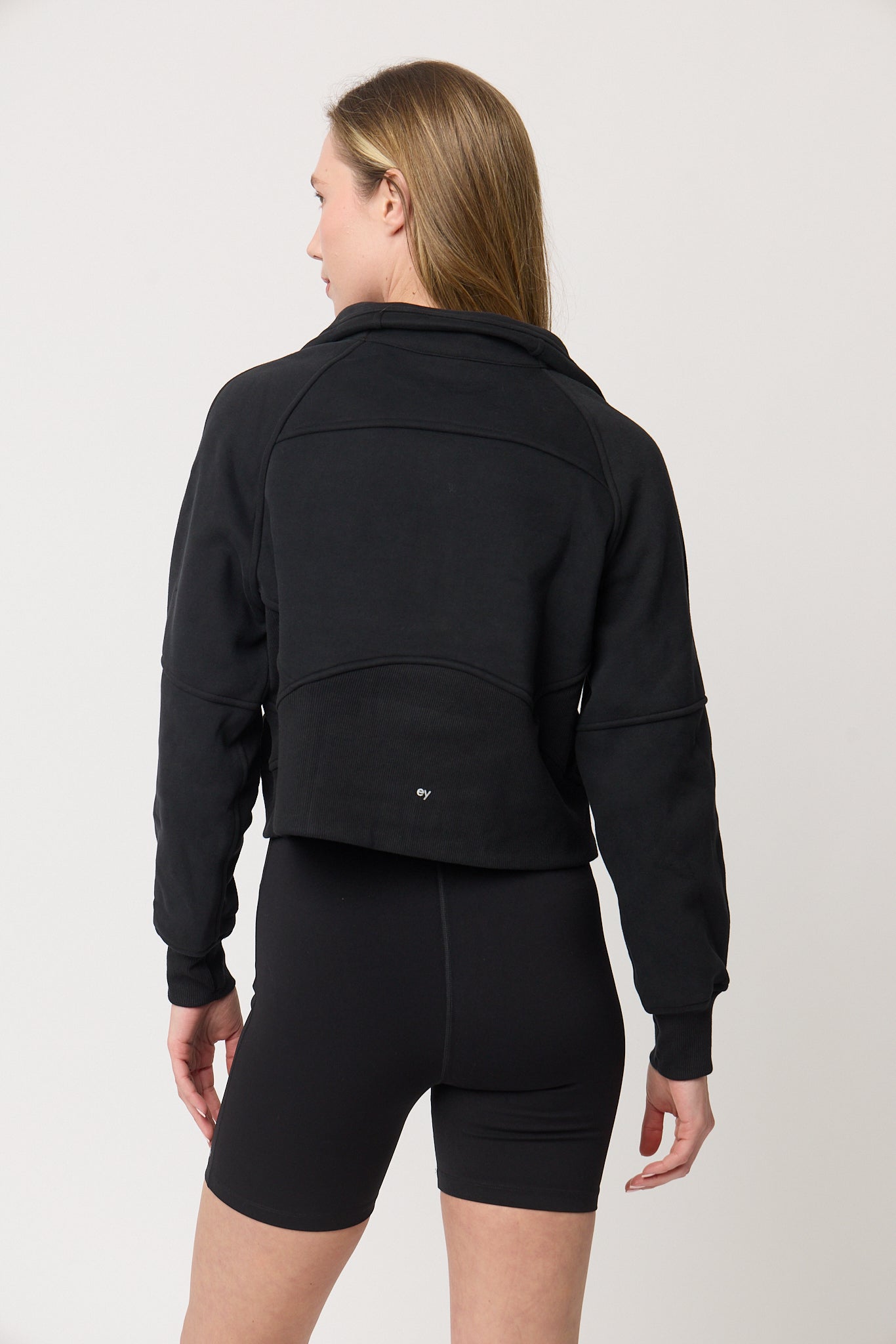 Form Essential Half-Zip Black